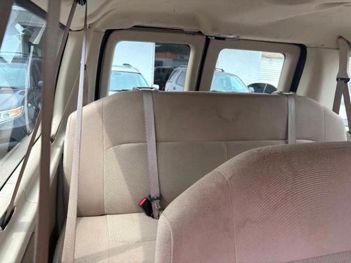 2013 Ford E350 Super Duty XLT