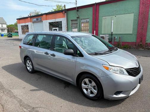 2015 Toyota Sienna L