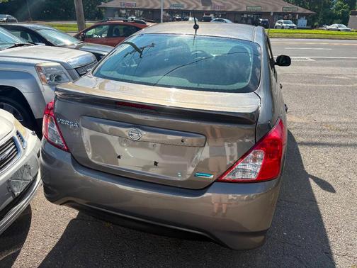 2015 Nissan Versa 1.6 S