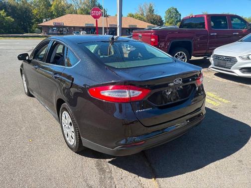 2013 Ford Fusion S