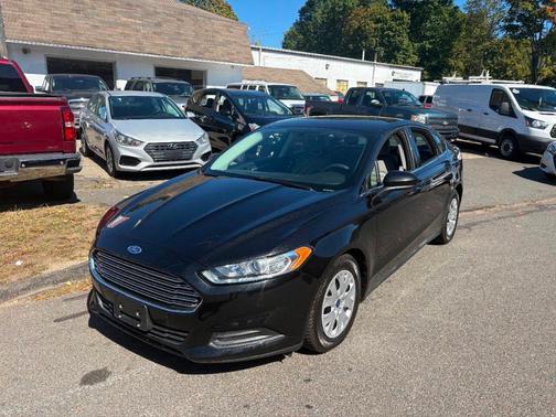 2013 Ford Fusion S