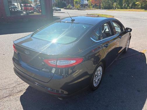2013 Ford Fusion S
