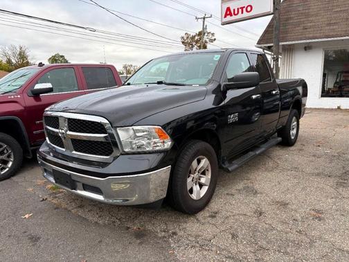 2018 RAM 1500 SLT