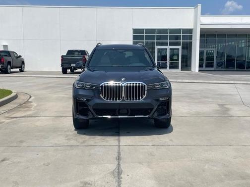 Photo 3 of 32 of 2019 BMW X7 xDrive50i