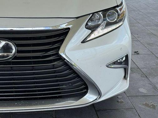 2017 Lexus ES 350 Base
