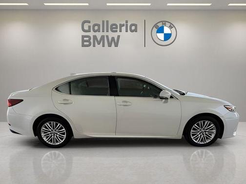 2017 Lexus ES 350 Base