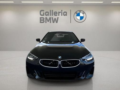 2026 BMW 230 i