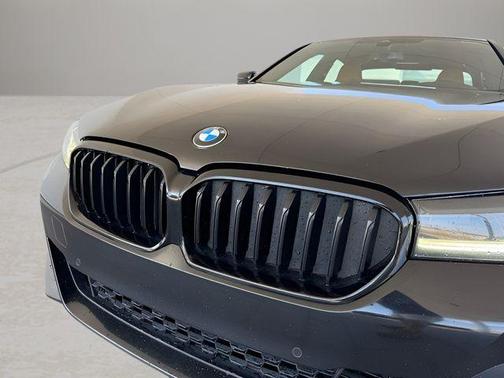 2022 BMW 530 i