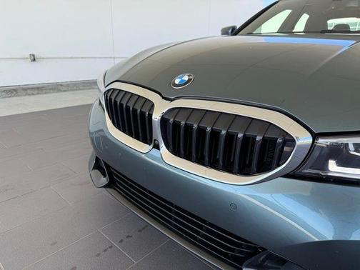 2021 BMW 330 i