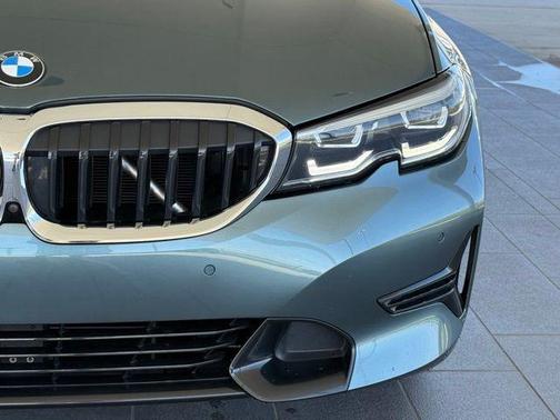 2021 BMW 330 i