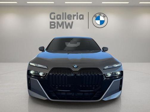 2023 BMW 740 i