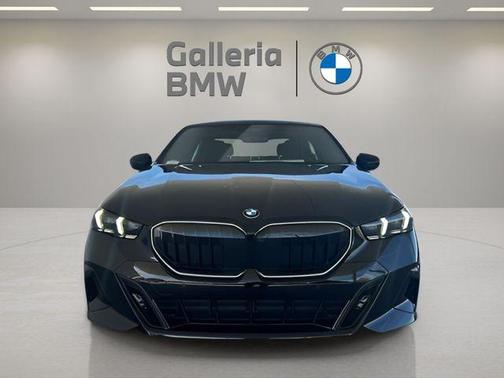 2026 BMW 530 i