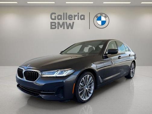 2022 BMW 530 i