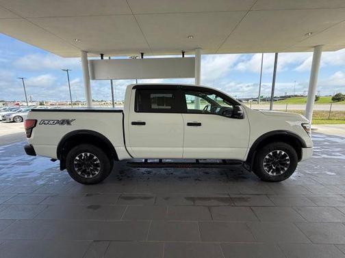 2024 Nissan Titan PRO-4X