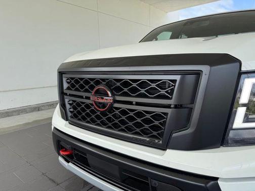 2024 Nissan Titan PRO-4X