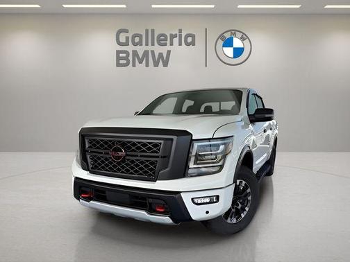 2024 Nissan Titan PRO-4X