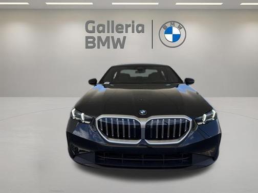 Black Sapphire Metallic 2027 BMW 530 i xDrive