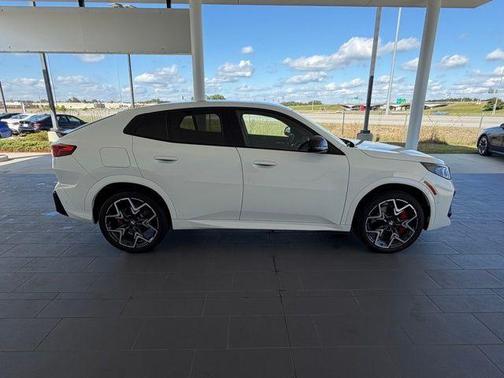 2025 BMW X2 xDrive28i