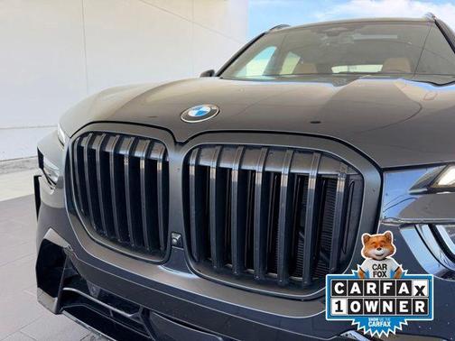 Carbon Black Metallic 2023 BMW X7 xDrive40i