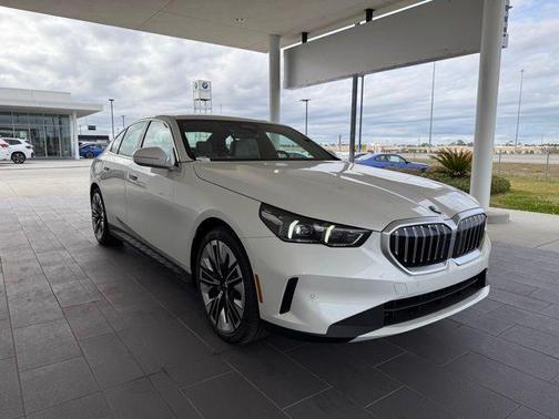2025 BMW 530 i