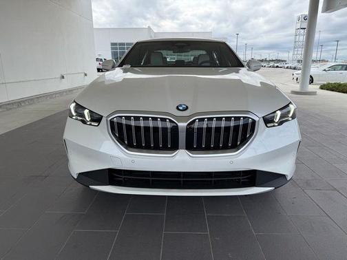 2025 BMW 530 i