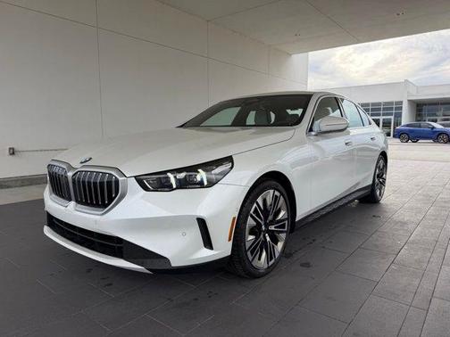 2025 BMW 530 i