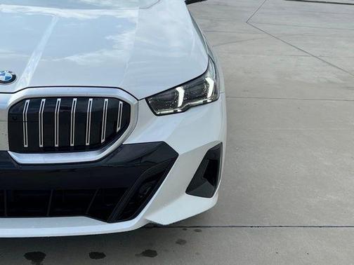 2025 BMW 530 i