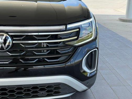 2024 Volkswagen Atlas 2.0T Peak Edition SE w/Technology