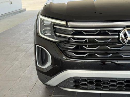 2024 Volkswagen Atlas 2.0T Peak Edition SE w/Technology