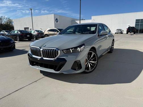 2025 BMW 530 i