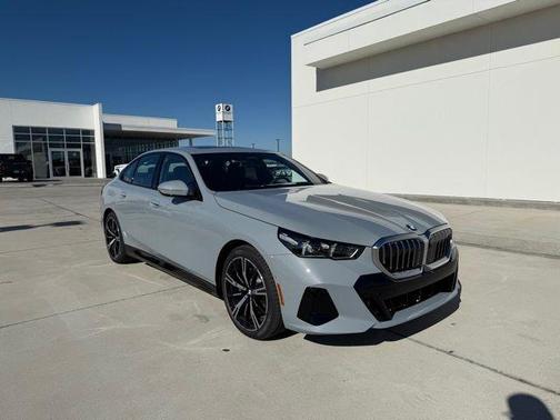2025 BMW 530 i