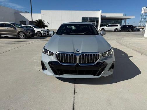 2025 BMW 530 i