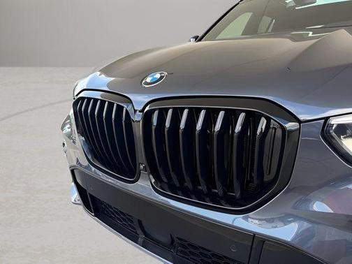 2021 BMW X5 M50i