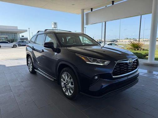 2023 Toyota Highlander Hybrid Limited