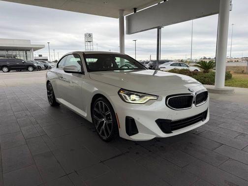 2023 BMW 230 i