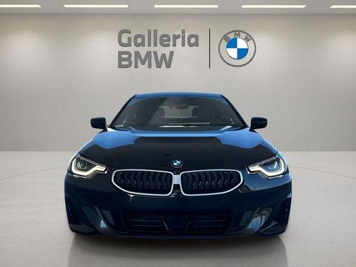 2026 BMW 230 i