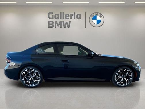 2026 BMW 230 i