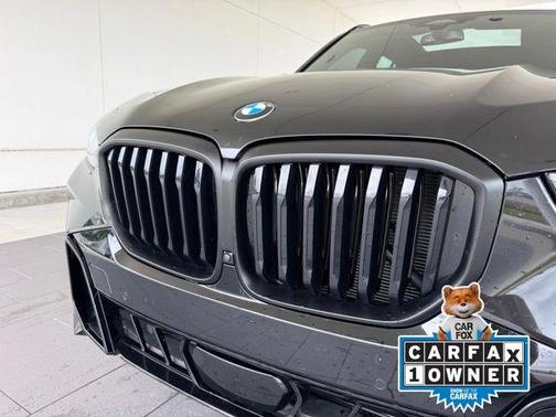 Black Sapphire Metallic 2025 BMW X5 xDrive40i
