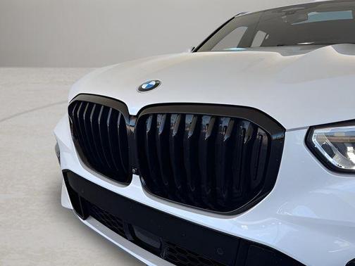 2023 BMW X5 M50i