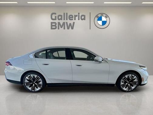 2026 BMW 530 i