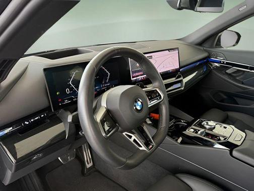 2025 BMW 530 i