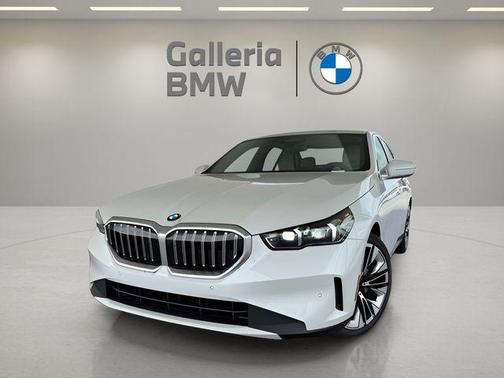 2025 BMW 530 i