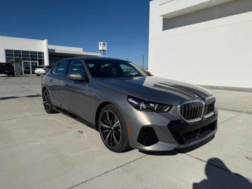2025 BMW 530 i