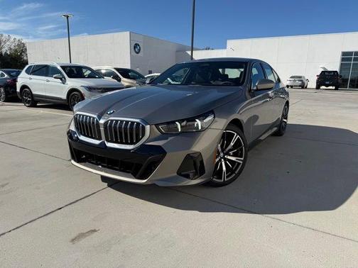 2025 BMW 530 i