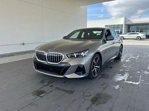 2025 BMW 530 i
