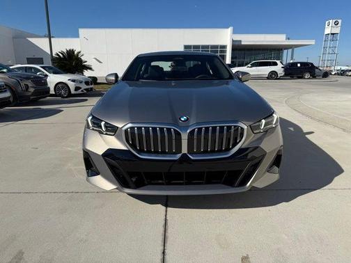 2025 BMW 530 i