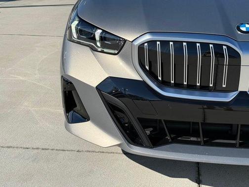 2025 BMW 530 i