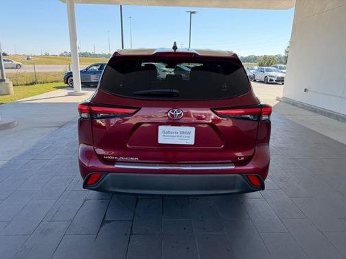 2023 Toyota Highlander LE