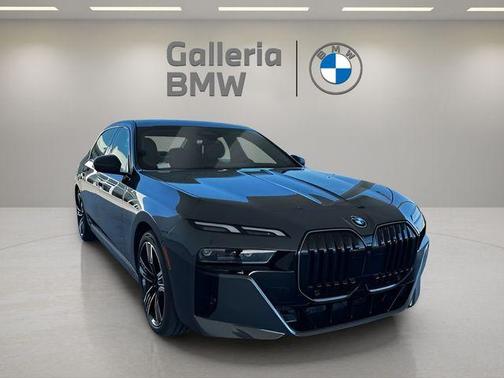 2026 BMW 750e xDrive