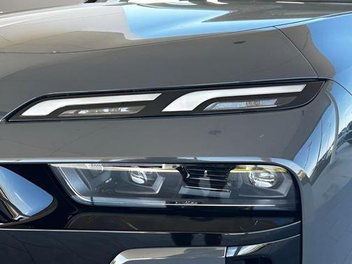 2026 BMW 750e xDrive